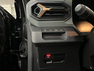 Dacia DUSTER 1.6 Hybrid 140 Extreme NL auto / Eerste eigenaar / Automaat / 12
