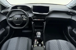 Peugeot 208 1.2 Hybrid e-DCS6 Allure | 110PK | AUTOMAAT | HYBRID | Navigatie | Parkeercamera Voor & Achter | Dodehoek Detectie | / 32