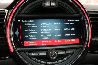 MINI Clubman Cooper S Chili Serious Business Automaat / Navigatiesysteem Professional / Panoramadak / Trekhaak / Leder / 19 Inch / Driving Assistant / Lichtpakket / Achteruitrijcamera / Climate Control / Harman Kardon / Stoelverwarming / 25