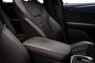 BMW X4 xDrive20i Business Edition Plus | PANORAMADAK | HEAD UP | HOUTAFWERKING | STUURVERWARMING | 19" / 13