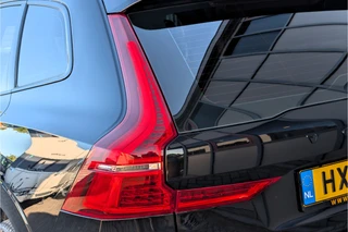 Volvo XC60 2.0 T8 Twin Engine AWD R-Design Panorama Trekhaak / 25