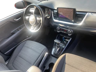 Kia Stonic 1.0 T-GDi MHEV DynamicPlusLine | Automaat | Climate Control | Cruise Control | Camera | Navigatie | Privacy Glass | / 21