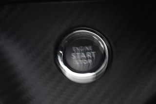 Peugeot 2008 PureTech 110 Allure  Carplay | Keyless | Trekhaak | Camera achter | / 21
