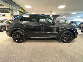 Lynk & Co 01 1.5 / pano / navi / camera / Infinity / memory / elec klep / Apple Android carplay / 29