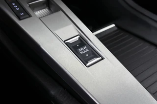 Peugeot 308 SW 1.2 Hybrid 145 e-DCS6 Allure / 37