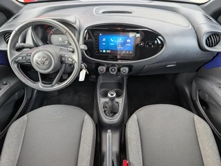 Toyota Aygo X Juniper Blue Metallic / 5