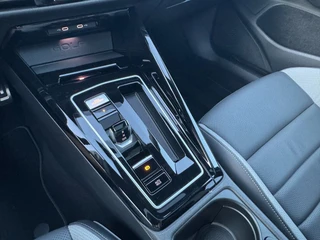 Volkswagen Golf 1.5 eHybrid GTE / 5JR Garantie / Pano / Leer / Trekhaak / Matrix / Keyless / DCC / HUD / 34