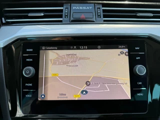 Volkswagen Passat Variant 1.4 TSI PHEV GTE * AUTOMAAT * Parkeercamera * Massage * Keyless * / 22