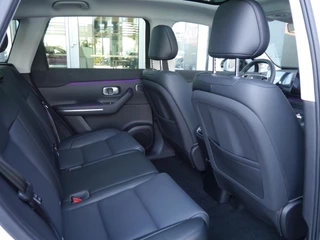 Leapmotor C10 Design REEV 28.4 kWh | Demo | 1500 trekgewicht | Nieuw uit voorraad Leverbaar | Panoramadak | Camera | 20 inch | Elektrische achterklep / 13