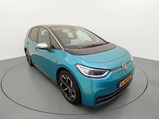 Volkswagen ID.3 First Plus 58 kWh Geen import | Trekhaak | Camera | SOH 92%