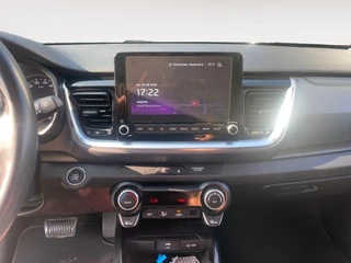 Kia Stonic 1.0 T-GDi MHEV DynamicPlusLine | Automaat | Climate Control | Cruise Control | Camera | Navigatie | Privacy Glass | / 16