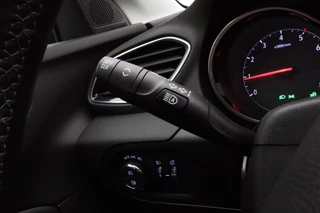 Opel Grandland X 1.2 Turbo 130pk Innovation | Navigatie | Trekhaak | Climate control | AGR Comfortstoelen | Elektrische achterklep | Stoel- en stuurverwarming | Camera / 34