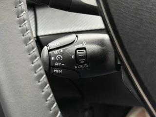 Peugeot 208 Style Hybrid 110PK e-DCS6 Automaat Parkeersensoren, Airco, DAB, Cruise Control, Elektrische Ramen, Centrale Deurvergrendeling / 17