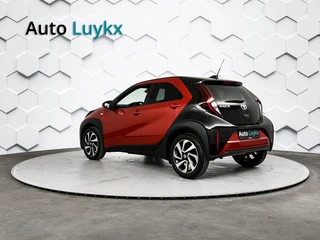 Toyota Aygo X 1.0 VVT-i S-CVT Pulse Plus Automaat | Keyless Entry | Parkeersensoren voor + achter | 17'' L.M. Velgen / 4