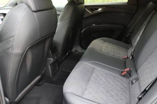 Audi Q4 e-tron 50 quattro S Edition 77 kWh Optiek Zwart S-Line/Pano/Leder/Matrix LED/Elek. stoelen+mem/Head-up/Camera/Keyless/20" / 36