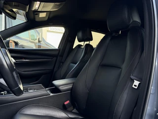 Mazda 3 2.0 e-SkyActiv-G M Hybrid 122 Comfort met Bose | Apple Carplay / Android Auto | Navigatiesysteem | Licht + Regensensor | Elektrisch Verstelbare Bestuurderstoel  | Stoel + Stuurverwarming | Parkeersensoren Voor + Achter | Camera Achter | 18"Lichtmetalen velgen | Lederen Bekleding | Cruise Control Adaptief / 37