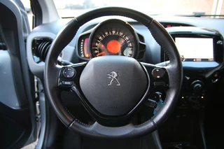 Peugeot 108 1.0 e-VTi Allure / 19