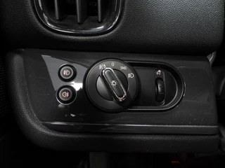MINI Countryman 1.5 One NAVI/LEER/EL.KLEP/LED/16"LMV! / 19