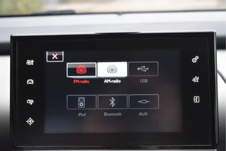 Citroën C4 Cactus 1.2 PureTech Shine Airbump Blackline  | NL-Auto | Nav | Cruise Control | PDC achter | LM-Velgen allweather | NAP | Distributie vervangen / 22