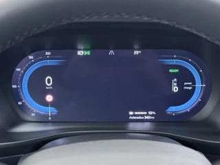 Volvo C40 Recharge Core 69 kWh SOH 93%|VOLVO DEALER ONDERHOUDEN| ACHTERUITRIJCAMERA| PANORAMADAK| STOEL + STUURVERWARMING| RIJKLAARPRIJS INCL. 12 MAANDEN BOVAG GARANTIE| / 31