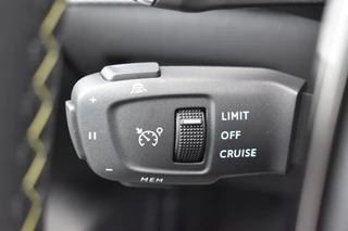 Peugeot 208 Hybrid 145 e-DCS6 GT  Navigatie | Camera V+A | Adaptieve cruise controle | Airco | PDC V+A | 8 jaar Peugeot Care garantie / 32