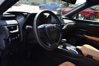 Lexus UX 250h F Sport Design NL-AUTO FACELIFT STOELVERW TRIPLE-LED / 15