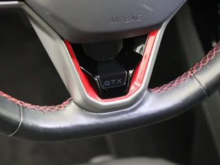 Volkswagen ID.5 GTX 77 kWh 299 Pk | Stoel/Stuur Verwarming | 360° Camera | Adaptive Cruise | CarPlay | Navigatie | 20 Inch | 67.619 Km !! / 24
