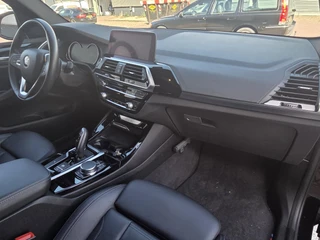 BMW X3 sDrive20i Launch Edition High Executive | Schuif-kanteldak | Climate Control | Parkeercamera / 13