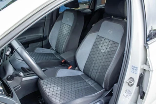 Volkswagen Taigo 1.0 TSI R-Line|Camera|Carplay|Adaptive Cruise / 17