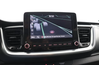Kia Stonic 1.0 T-GDi MHEV DynamicPlusLine  - Apple Carplay/Android Auto - Cruise Control - Climate Control - Navigatie - Stuur/Stoel Verwarming - Fabrieksgarantie tot 01-2032 / 37