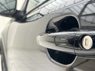 Peugeot 2008 Hybrid Automaat 145 GT  | Camera voor + achter | Keyless | €540,- p.m. Private Lease! | 8 jaar We Care garantie | / 37
