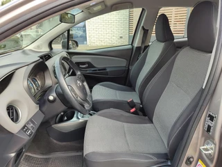 Toyota Yaris 1.5 Hybrid ASPIRATION 4S-BANDEN NAVI CRUISE CLIMA CAMERA BLUETOOTH NL-AUTO DEALER ONDERHOUDEN! / 11