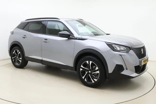 Peugeot e-2008 EV Allure 50 kWh | 100% SOH! l Apple Carplay/Android Auto l Bluetooth l DAB l Cruise Control l Climate Control l Navigatie l Lichtmetalen Velgen l PDC Achter / 9