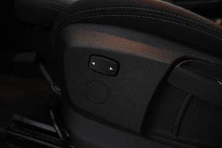 BMW X1 sDrive18d High Executive  Automaat, Panorama dak, Navigatie / 16