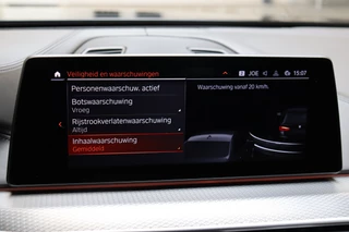 BMW 5 Series Touring 520i High Executive M Sport Pakket Automaat  / Live Cockpit Professional / Driving Assistant / Head-Up Display / Comfortstoelen / Achteruitrijcamera /  19 Inch / Exklusivleder 'Nappa' / DAB / Stoelverwarming / Hifi / Extra Getint Glas / Ambiance Verlichting / 29