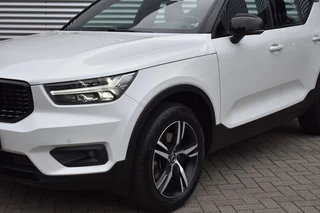 Volvo XC40 2.0 T4 R-DESIGN STOEL+STW VERW. / EL. A-KLEP / EL. WEGKLAP TREKHAAK / 4