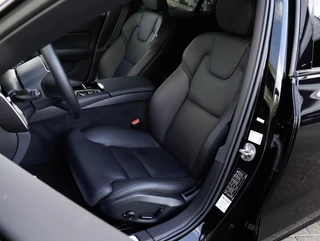 Volvo V60 T6 Plug-in Hybrid 350PK AWD Plus Dark / 9