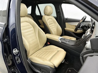 Mercedes-Benz GLC-klasse 300e 4MATIC Business Solution AMG | Panodak | Burmeister | Trekhaak | 360 Camera | Adaptive Cruise Contr. / 12