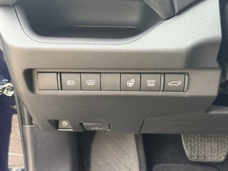 Suzuki Across 2.5 Plug-in Hybrid Style  | LED | Leder | Adaptive Cruise | Apple/Android | Stuurverwarming | Voor en achterbank verwarming | Camera / 25
