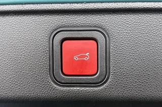 Fiat 600 1.2 Hybrid La Prima Massage Adaptieve Cruise Control Stoelverwarming / 39