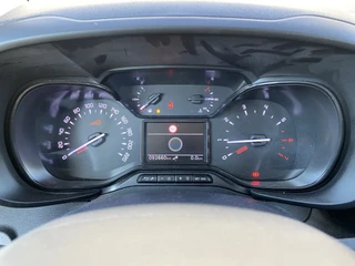 Citroën Berlingo 1.2 PureTech Feel  | dealer onderh. | navigatie | cruise control | airco | parkeersensoren | all season banden / 35