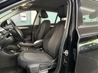 BMW X1 SDrive18i Executive/ NL auto/ Automaat/ Parkeersensoren / 10
