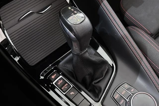 BMW X1 sDrive18i Executive Sport Line Panoramadak Trekhaak Groot Navi Stoelverwarming / 29