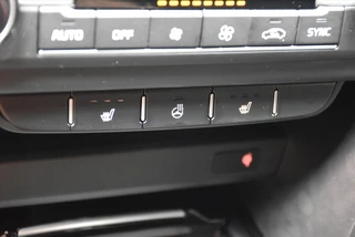 Kia Ceed 1.0 T-GDi 100pk Design Edition / 24