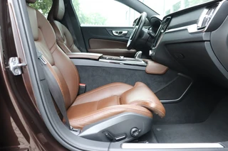 Volvo V60 2.0 T8 Twin Engine AWD Inscription (391PK) ORIG.NL/NW.PR73000/DEALERONDERH. / 16