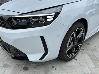 Opel Corsa 1.2 Turbo 145Pk Hybrid Automaat Ultimate | DEMO | Climate control | Navigatie | Camera | Parkpilot | Alcantara | Cruisecontrol | 17" LM-Velgen / 23