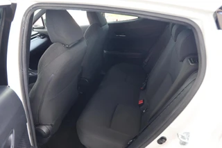 Toyota C-HR 1.8 Hybrid Dynamic|Automaat|Trekhaak|Stoelverwarming|Camera|Navi|ACC / 7