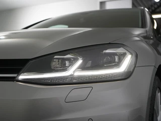 Volkswagen Golf Variant 1.5 TSI Highline Business R | Stoelverwarming | Camera | Virtual | ACC | / 29