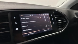 Peugeot 308 SW 1.2 PureTech Blue Lease CARPLAY NAVI CRUISE ECC. / 39