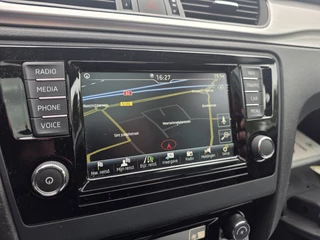 Škoda Rapid Spaceback 1.0 TSI Greentech NAVI TEL PANORAMADAK / 15
